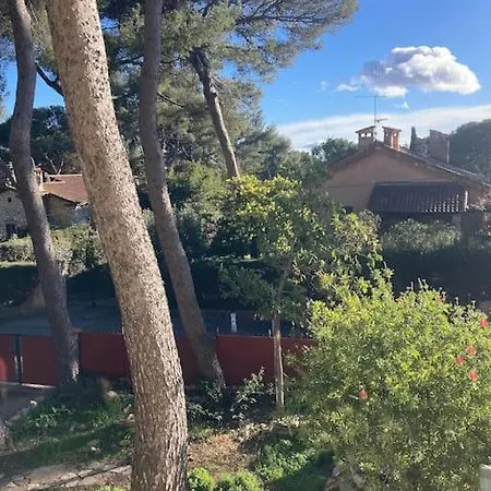 Rez De Jardin Dans Une Pinede Σπίτι διακοπών